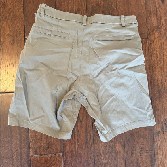 Lululemon men's short - Picture 2 of 2